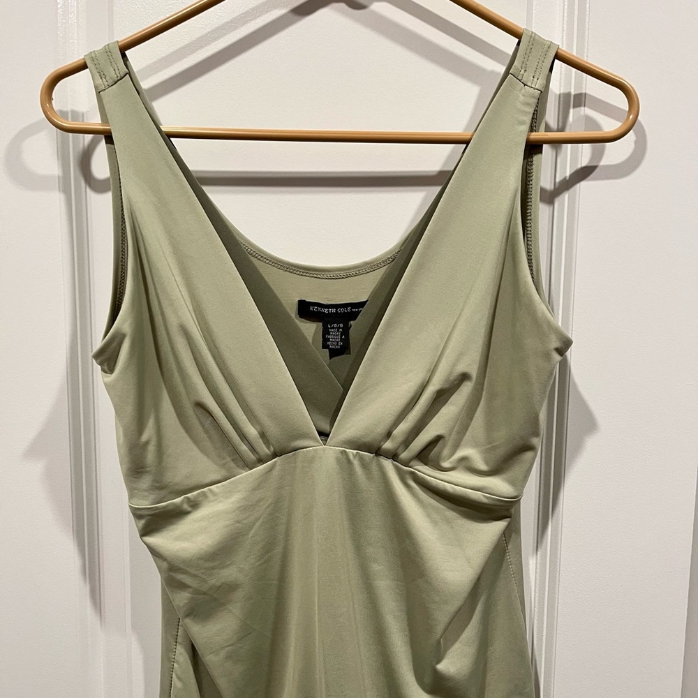 Beautiful Kenneth Cole Silk Top-Two toned sage green. Size Large. EUC